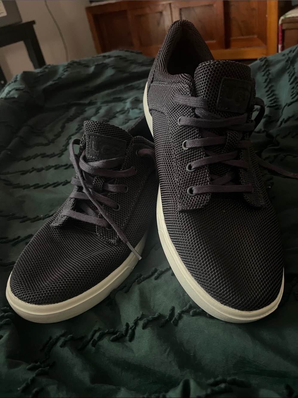 UGG Men’s Knit Lace-Up Sneakers in Dark Gray great condition